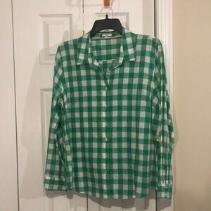 Crown & Ivy Green and White Casual Button Down Shirt
